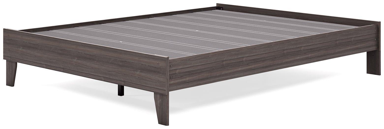 Brymont Panel Bed